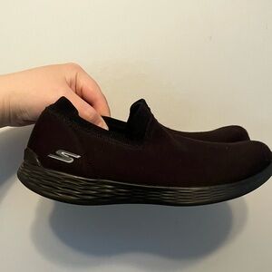 Sketchers You Define Perfection Goga Mat Slip on Running Shoes Size 8